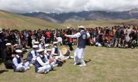 Tourists enjoy traditional sports, music in Kaghlasht Festival