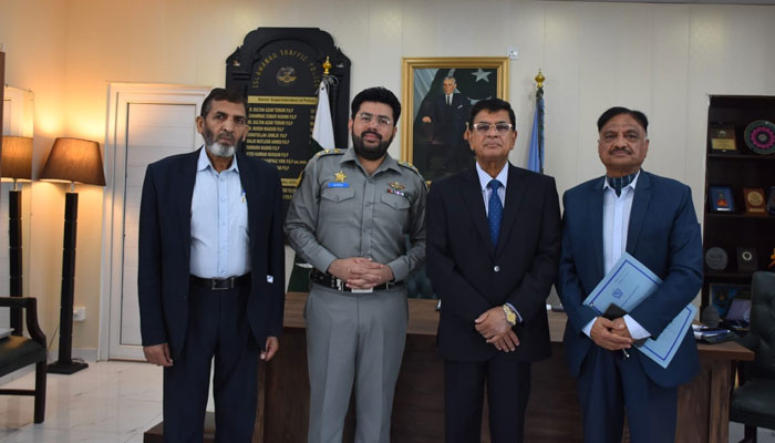 Officials pose for a photo during a visit to Islamabad Traffic Police Office (ITP) on May 6, 2024. — Facebook/Islamabad Police