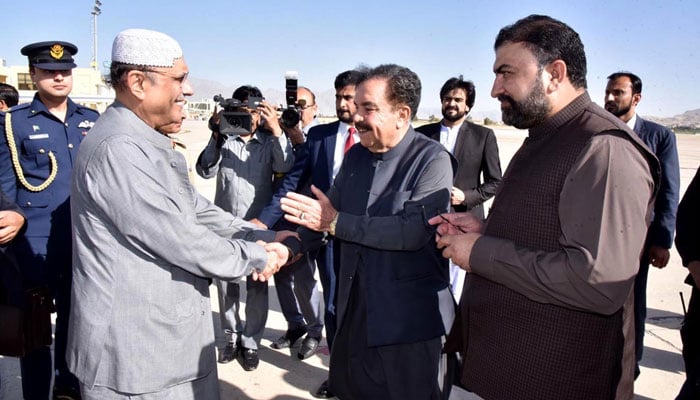 Governor of Balochistan, Jaffar Khan Mandokhail and the Chief Minister of Balochistan, Mir Sarafraz Ahmed Bagti receive President Asif Ali Zardari during his first official visit to Balochistan on May 6, 2024. — APP