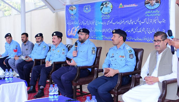 Islamabad Police official speaks during a ‘Khuli Kachehri’ (open court) on May 7, 2024. — Facebook/Islamabad Police