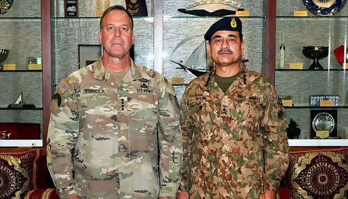 Army Chief General Syed Asim Munir (right) and Commander United States Central Command General Michael Erik Kurilla during his visit to Headquarters Central Command at Tampa Bay, Florida on December 18, 2023. — ISPR