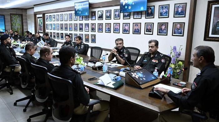 Sindh IGP orders blocking mobile SIM cards of POs - Vimarsana News
