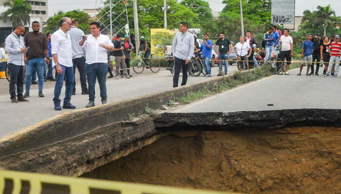 The section of a bridge connecting the city of Barranquilla to the airport in Soledad that collapsed on May 31, 2024. — AFP/file