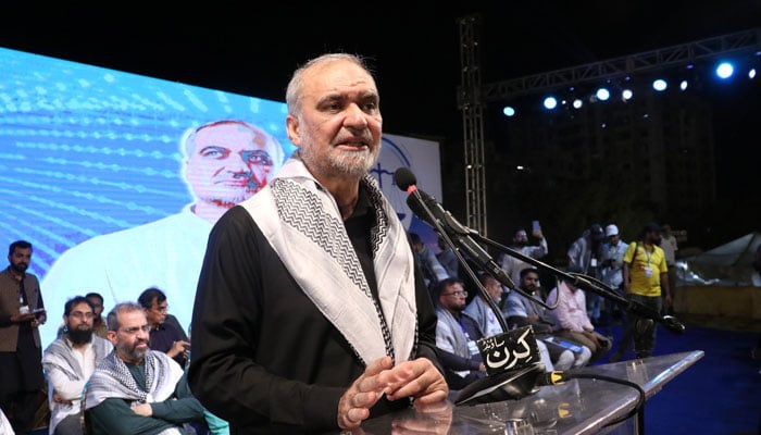 JI Pakistan chief Hafiz Naeem ur Rehman addresses the candidates during the aptitude test for the Bano Qabil programme of the Alkhidmat NGO at the Railway Ground on June 8, 2024. — Facebook/Hafiz Naeem ur Rehman