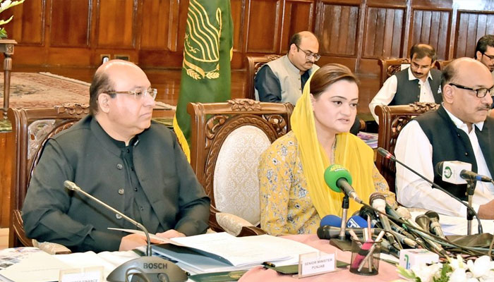 Punjab Finance Minister Mujtaba Shuja-ur-Rehman (left) addressing the post-budget press conference on June 14, 2024. —X/@PnD_Punjab