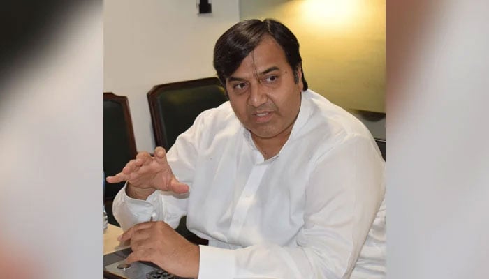 Pakistan Furniture Council (PFC) Chief Executive  Officer Kashif Ashfaq gestures during a meeting on May 31, 2024. — Facebook/Mian Kashif Ashfaq