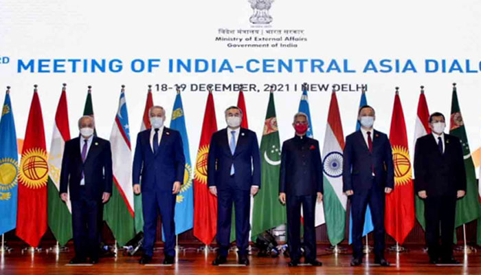 Indian External Affairs Minister S Jaishankar along with the foreign ministers of Kazakhstan, Kyrgyz Republic, Tajikistan, Turkmenistan and Uzbekistan at the India-Central Asia dialogue in New Delhi. —X@DrSJaishankar