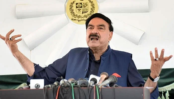 Awami Muslim League (AML) chief Sheikh Rashid Ahmed speaks to media persons during a press conference. — Online/File