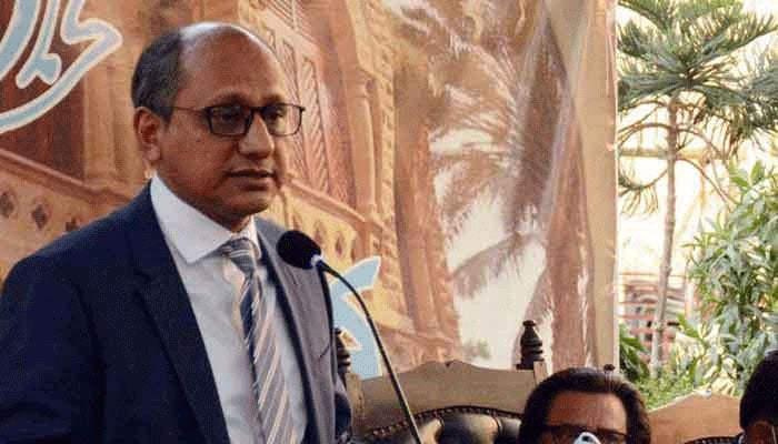Sindh Local Government Minister Saeed Ghani addressing a press conference at Karachi press club. — PPI/File