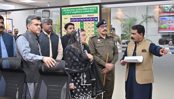 Punjab Information Minister Azma Bokhari visits the Muharram Control Room at the DC Office on July 15, 2024. — Facebook/Deputy Commissioner Faisalabad