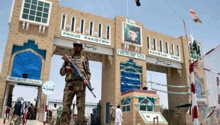A Pakistani security personnel stand guard at Chaman border crossing between Pakistan and Afghanistna. — Geo.tv/File
