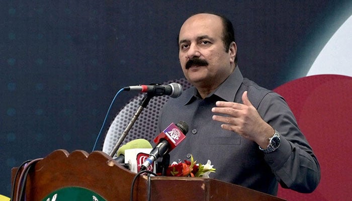 Chairman of Prime Ministers Youth Programme Rana Mashood Ahmed Khan addresses the audience at a ceremony. — APP/File