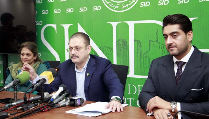 Sindh Minister for Information, Transport and Mass Transit, Excise Taxation and Narcotics Control Sharjeel Inam Memon is addressing the media during the press conference. Other officials are also present on this occasion on August 13, 2024. — PPI