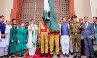 Maryam hoists national flag at Lahore Fort