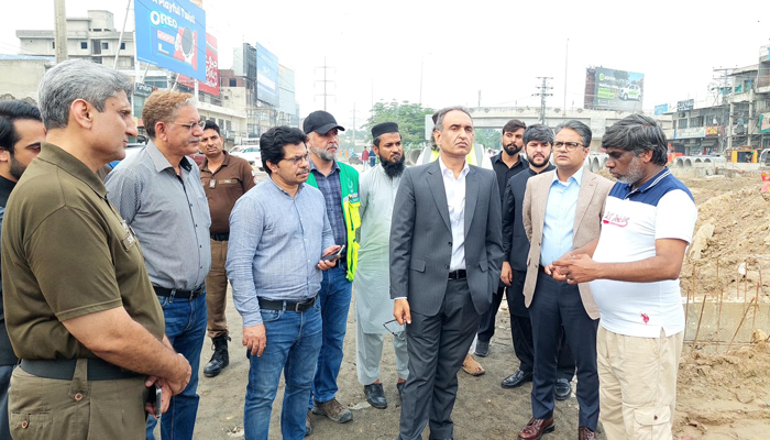 Lahore Divisional Commissioner Zaid bin Maqsood visit to the Walton Road Development Project and reviewed works with others on August 17, 2024. — Facebook/@commissionerlahoredivision