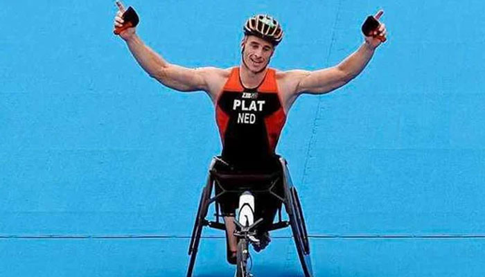 Netherlands Paralympic athlete Jetze Plat gestures during a race. — Reuters/file