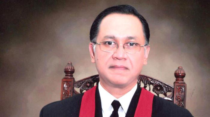 Judge recuses himself from petition against firewall