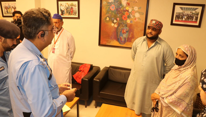 In public grievances complaint cell created by IG Islamabad Police Syed Ali Nasir Rizvi, citizens are making their complaints to IG Islamabad Syed Ali Nasir Rizvi in ​​Khuli Kutcherry (open court) at the Central Police Office in Islamabad on September 11, 2024. — Facebook/@islamabadpolice