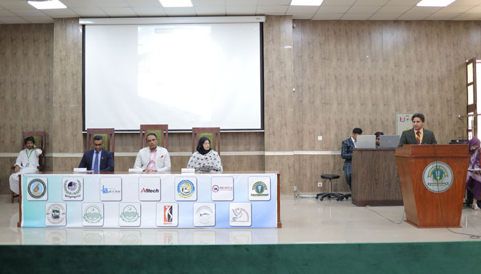 Participant speaks at the 3rd International Conference on ‘Zoological Emerging Scientific Trends (ZEST 2024)’  at the University of Education on October 17, 2024. — Facebook/University of Education, Lahore