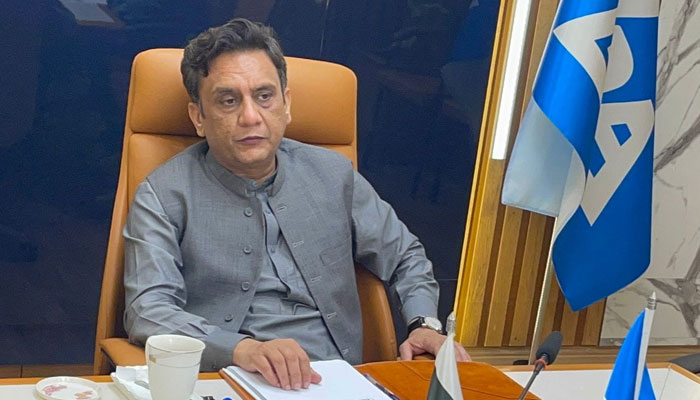 LDA DG Tahir Farooq chairs a meeting on October 18, 2024. — Facebook@Lahore Development Authority