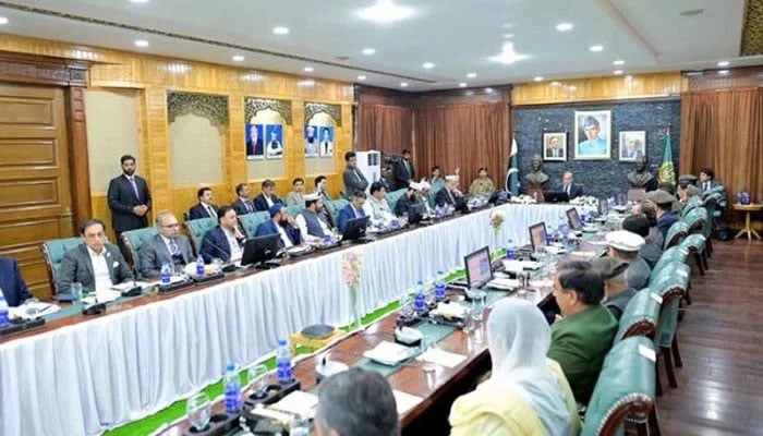 Prime Minister Shehbaz Sharif (centre) chairs GB cabinet meeting. — APP/file