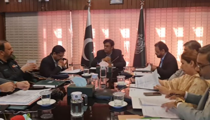 CS Sindh Syed Asif Hyder Shah presides over a meeting on November 18, 2024. — Screengrab via Facebook@chiefsecretarysindh
