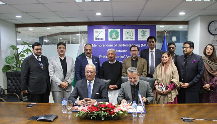 Officials of SMEDA and PBA posing for photo after signing MoU. — Facebook@smedapakistan/File