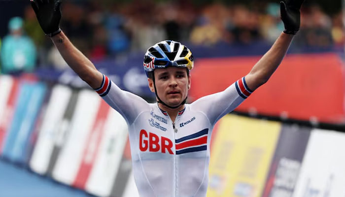 Britains Tom Pidcock celebrates after winning gold in the mens Cross-country Final. — Reuters/File