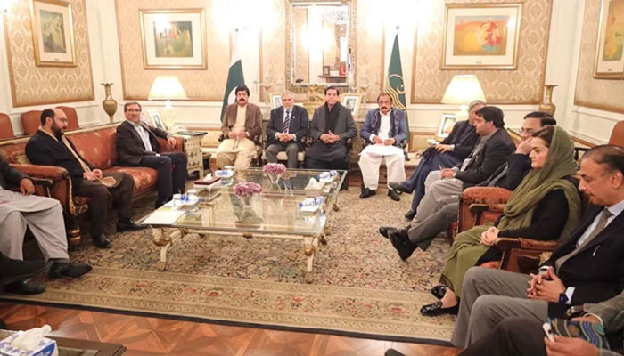 PPP and PMLN leaders seen at a meeting of coordination committee held at the Governor House on December 24, 2024.— Facebook@sardarsaleemhaidergroup