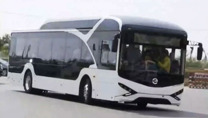 A screengrab showing the electric bus launched in Karachi. — X@sharjeelinam/File