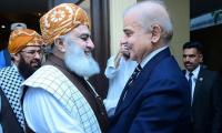 Fazl seeks PM’s role in resolving seminaries registration issue