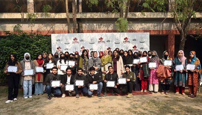A group photo after the Computing Festival 2025 organised by Department of Computer Science and Information Technology (CS&IT) at the University of Home Economics (UHE), Lahore on January 10, 2025.— Facebook@HomeEconomicslhrofficial