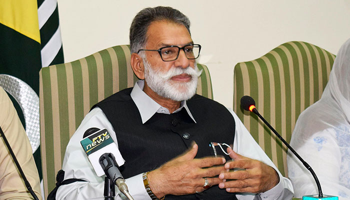 Former Azad Jammu and Kashmir PM  Sardar Abdul Qayyum Niazi addressing a press conference at Prime Minister House in Muzaffarabad, on August 15, 2021. — Online
