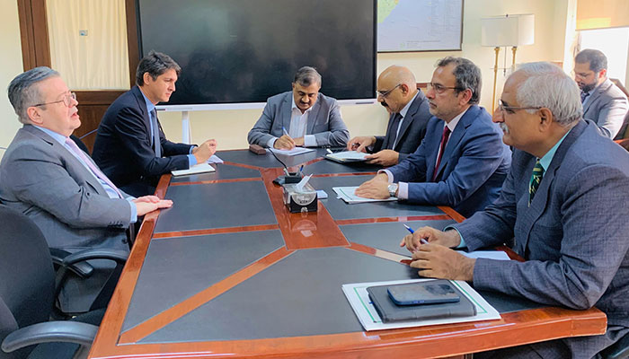 Federal Minister for Power Sardar Awais Ahmed Khan Leghari meets French Ambassador Nicolas Galey in Islamabad January 16, 2025.— PID