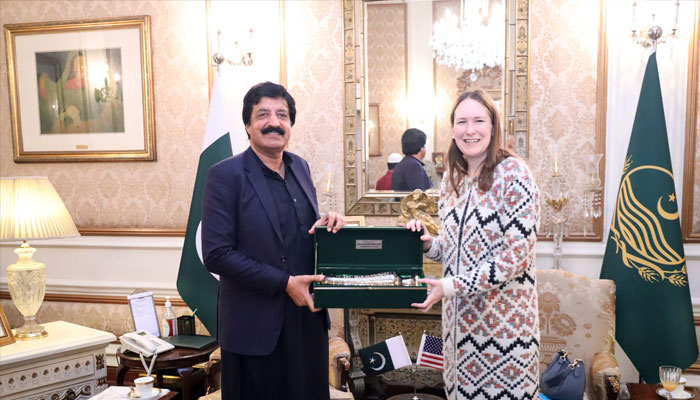 US Consul General in Lahore Kristin K Hawkins (right) and Punjab Governor Sardar Saleem Haider Khan at the Governor’s House on January 18, 2025.— Facebook@sardarsaleemhaidergroup