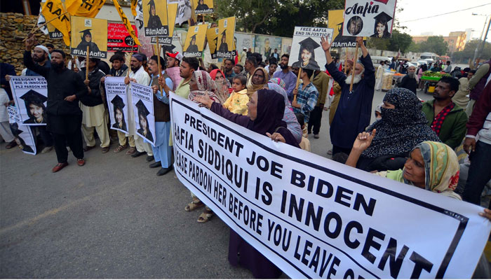 Members of Team Aafia are holding protest demonstration for release of Pakistani Neuroscientist, Dr. Aafia Siddiqui, at Karachi press club on Sunday, January 19, 2025.— PPI