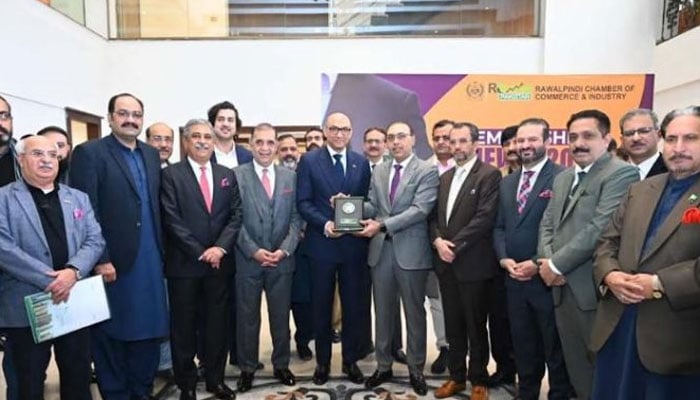 Pakistani Ambassador to Saudi Arabia HE Ahmed Farooq visits the Rawalpindi Chamber of Commerce and Industry (RCCI). — APP/File