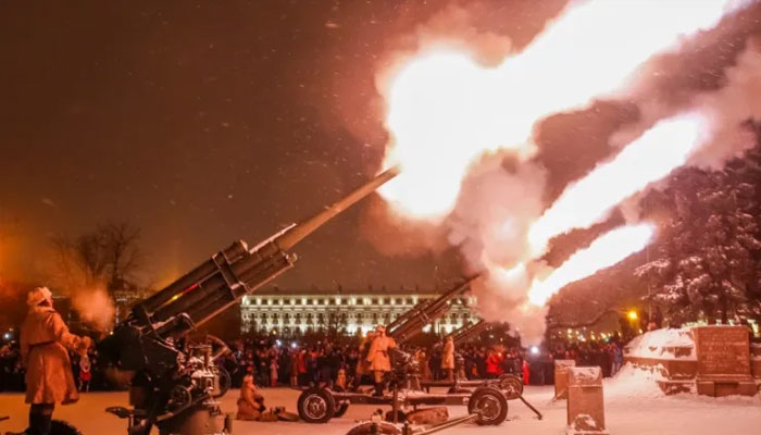 Russian army serviceman fire historical anti-aircraft guns to mark the 75th anniversary since the Leningrad siege was lifted during World War II in Saint Petersburg.— Reuters/File