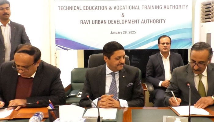 MOU signing ceremony between Ravi Urban Development Authority (Ruda) and Tevta on January 29, 2025. — Facebook@RaviRUDAPak