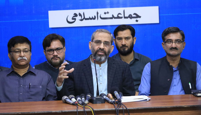 Karachi Jamaat-e-Islami (JI) Emir Monem Zafar (centre) addresses a press conference at the Karachi JI headquarters, Idara Noor-e-Haq on January 29, 2025. — Facebook@Khijamaat