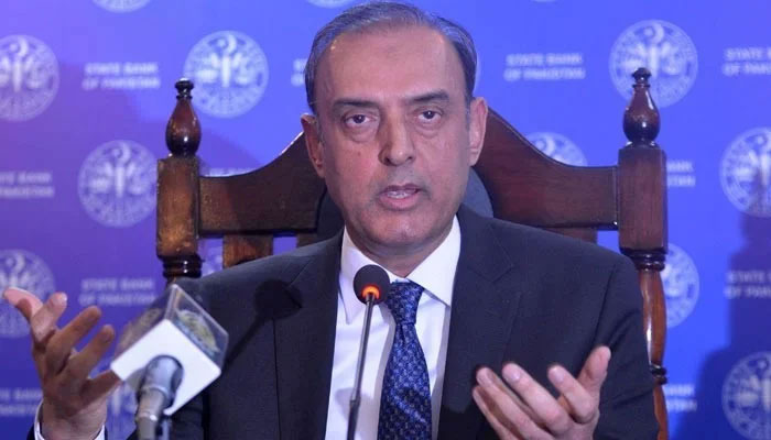 State Bank of Pakistan Governor Jameel Ahmad addresses a press conference in this undated picture. — AFP/File