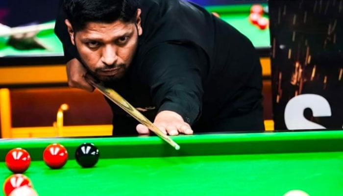 Punjab’s Shahid Aftab is seen in action. — Facebook@sagsnooker/File