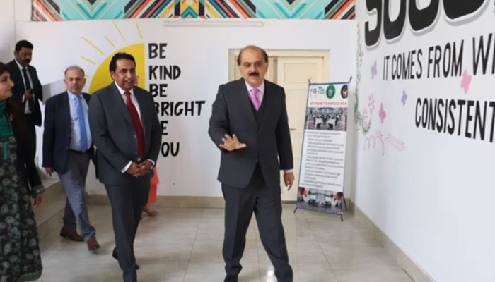 MD Overseas Pakistanis Foundation Afzal Bhatti (2nd right) along with Federal Secretary for the MOFEPT Mohyuddin Ahmad Wani (right) visits the Islamabad College for Girls F-6/2 on February 4, 2025. — Facebook@mofept