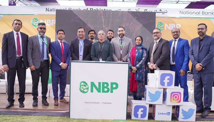 Participants pose for a group photo during the Annual Career Fair 2025, organised by the IBA Career Development Centre (IBA-CDC), at the IBA Main Campus on February 4, 2025. — iba.edu.pk
