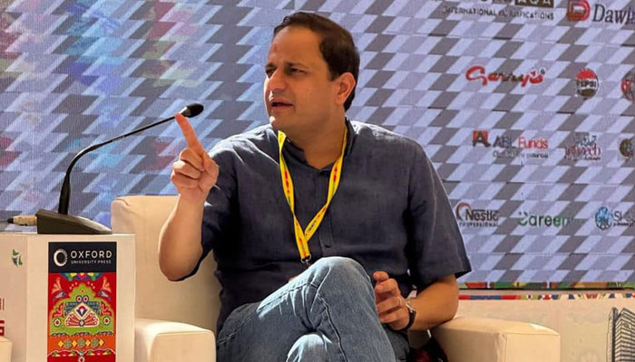 Karachi Mayor Barrister Murtaza Wahab speaks to the audience at the 16th Karachi Literature Festival on February 9, 2025. — Facebook@KhiIsbLitFests