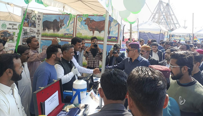 Minster Livestock and Fisheries Department Government of Sindh Muhammad Ali Malkani visiting stall at Socio - Cultural Agri Finance Mela at Sajawal. — Facebook@BashirAhmed/File
