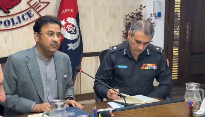 Sindh Home Minister Ziaul Hasan Lanjar (left) and Inspector General of Police (IGP) Sindh Ghulam Nabi Memon (right) chair a meeting at the Central Police Office on February 13, 2025. — Screengrab via Facebook@sindhpolicedmc