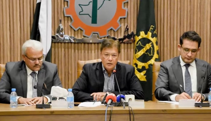 Patron-in-Chief of the United Business Group (UBG) SM Tanveer (centre) speaks in a meeting on February 13, 2025. — Facebook@FPCCI.OFFICIAL.PAGE