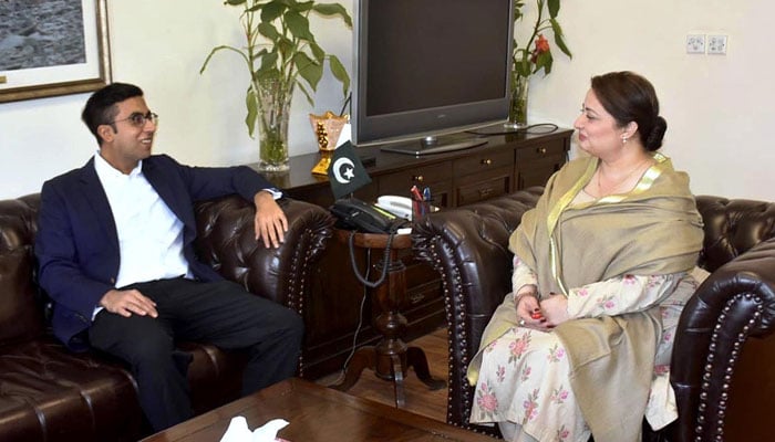 Coordinator to PM for Climate Change, Romina Khurshid Alam (right) talks to Executive Member of PEMRA, Sikander Rashid Choudry during his visit to her office after signing the MoU to promote environmental awareness on February 17, 2025. — APP