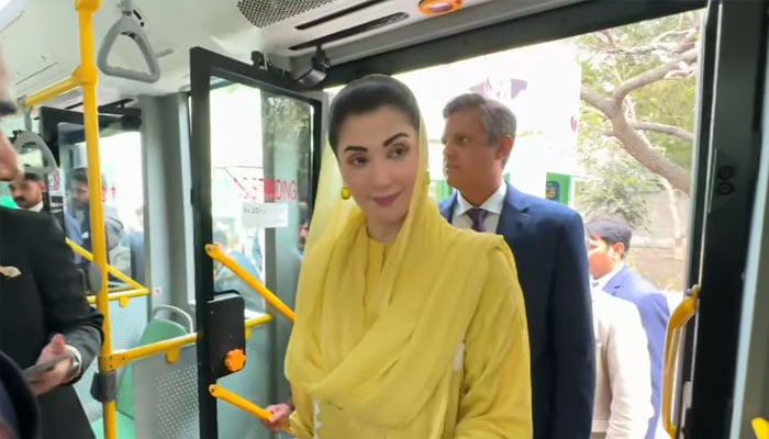 Punjab Chief Minister Maryam Nawaz inaugurating Pakistan’s first electric bus service, February 19, 2025. — Facebook@TheMaryamNSharif